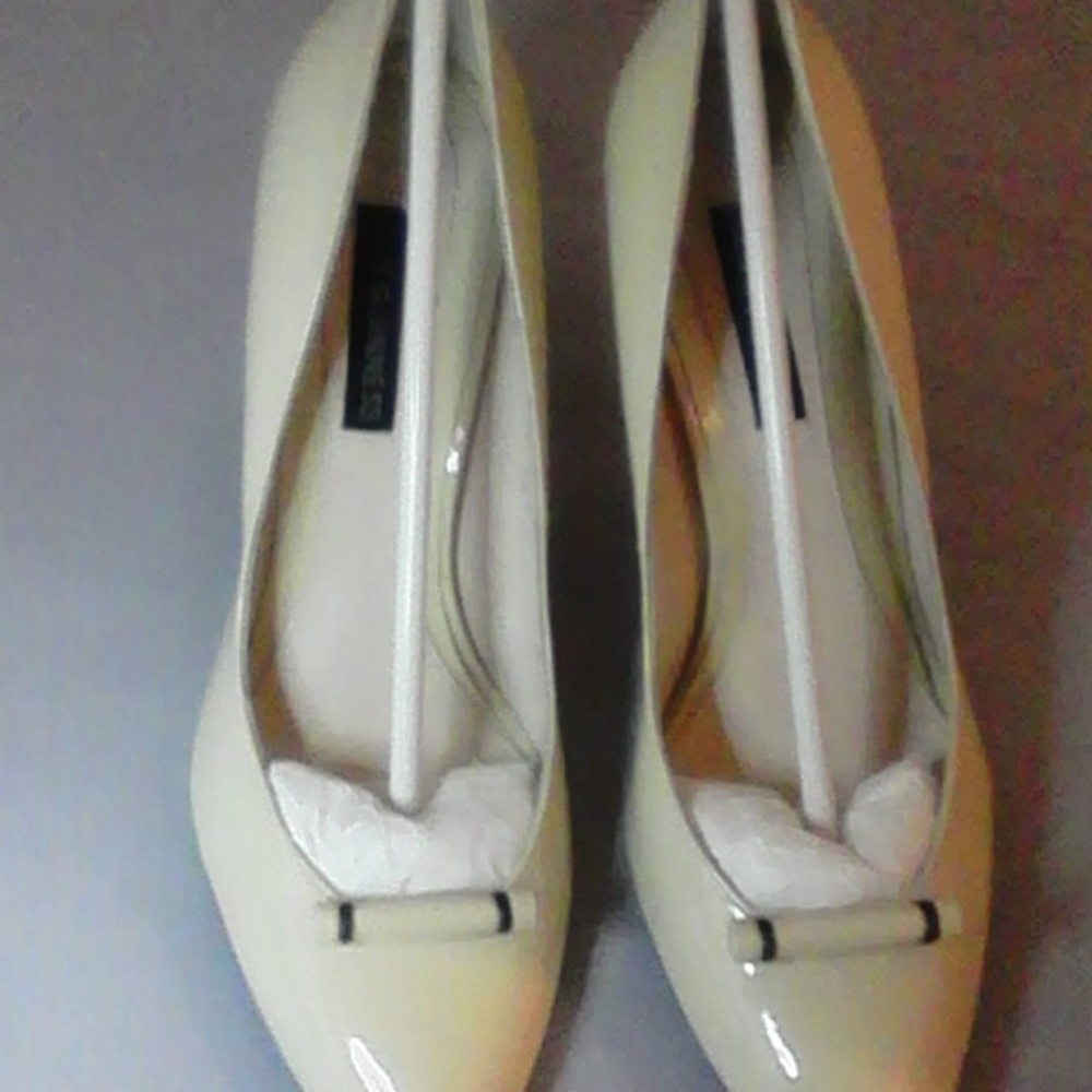 BNIB Lulu Guinness 2873 Valerie leather pump SZ 9